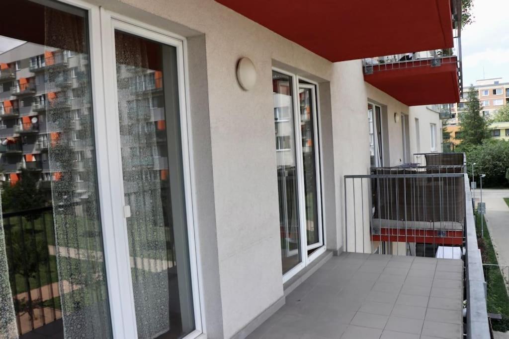 Apartment Hurka - 15 Min Do Centra, Garaz Prague Exterior photo